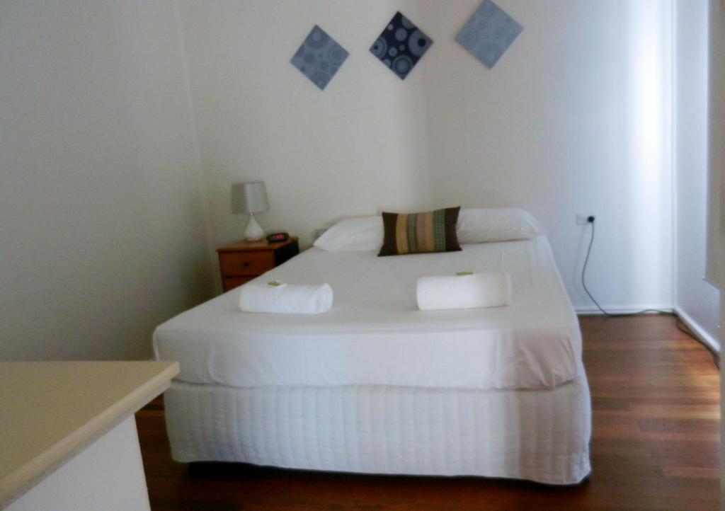 Golden Shores Motel Bilinga Zimmer foto