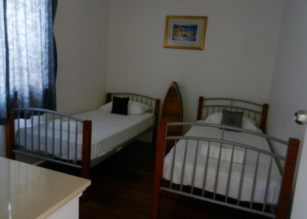 Golden Shores Motel Bilinga Zimmer foto